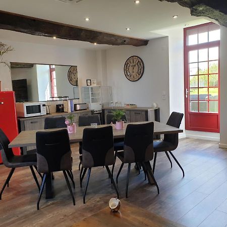 Chambres De Villee Saint-Georges-de-Gréhaigne Екстериор снимка