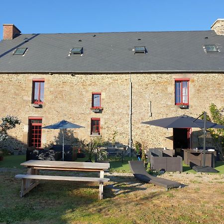 Chambres De Villee Saint-Georges-de-Gréhaigne Екстериор снимка