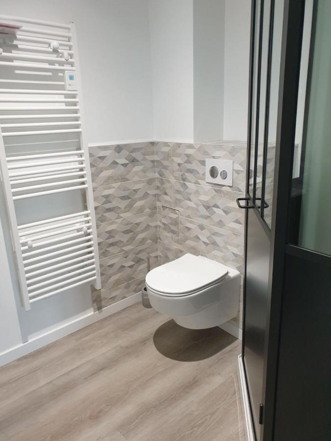 Chambres De Villee Saint-Georges-de-Gréhaigne Екстериор снимка