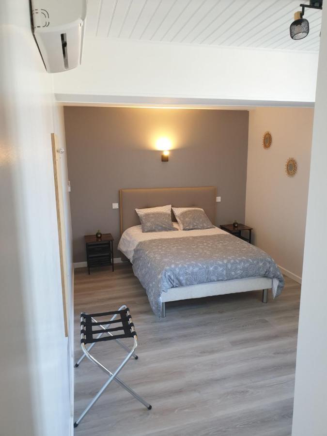 Chambres De Villee Saint-Georges-de-Gréhaigne Екстериор снимка