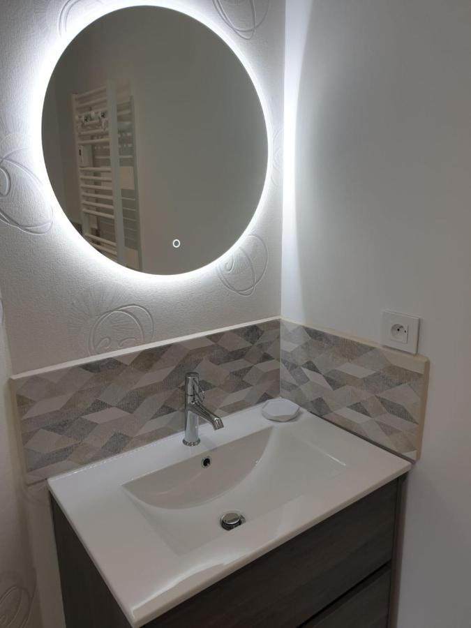 Chambres De Villee Saint-Georges-de-Gréhaigne Екстериор снимка