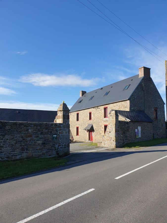Chambres De Villee Saint-Georges-de-Gréhaigne Екстериор снимка