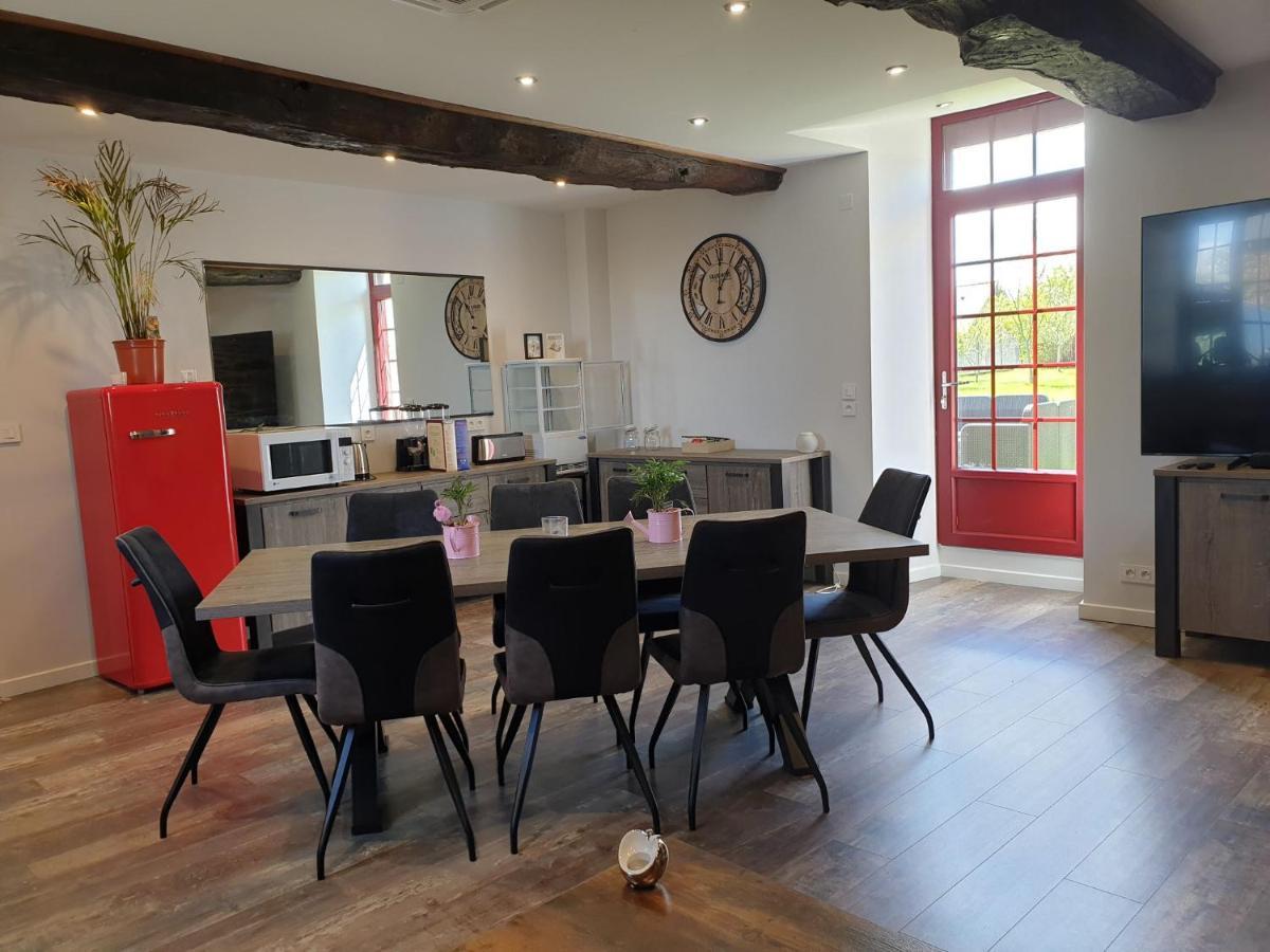 Chambres De Villee Saint-Georges-de-Gréhaigne Екстериор снимка